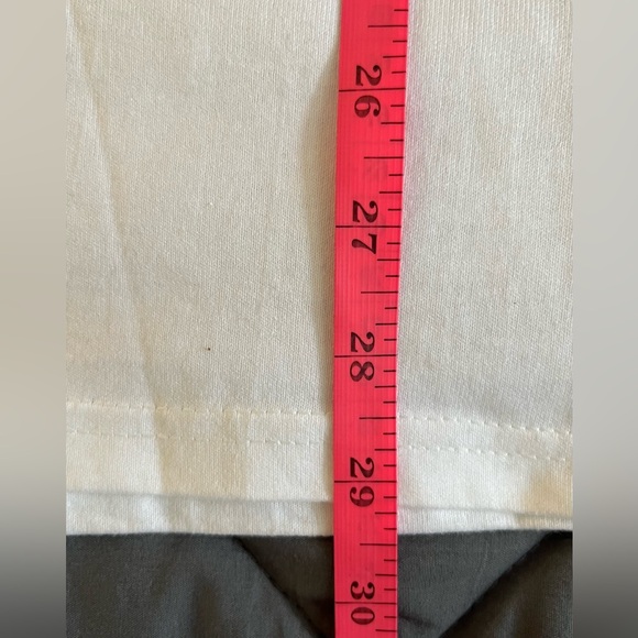 INDIANA HOOSIERS (IU) White SHORT SLEEVE T SHIRT. Game Day Ready. Size: XL ♥️🤍 - Picture 6 of 7